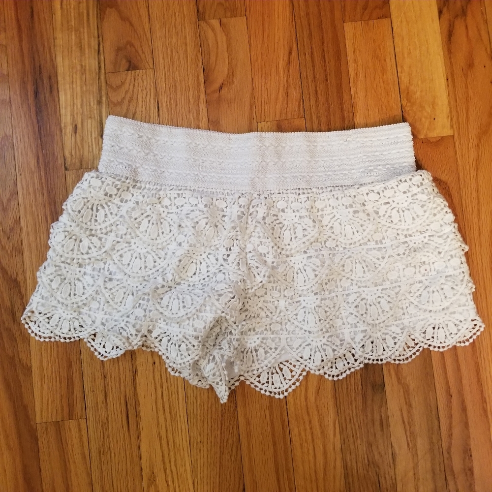 Lace skirt